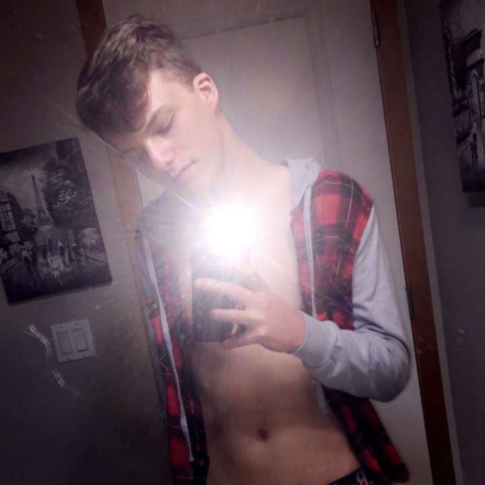 Meet your Posher, Corbin